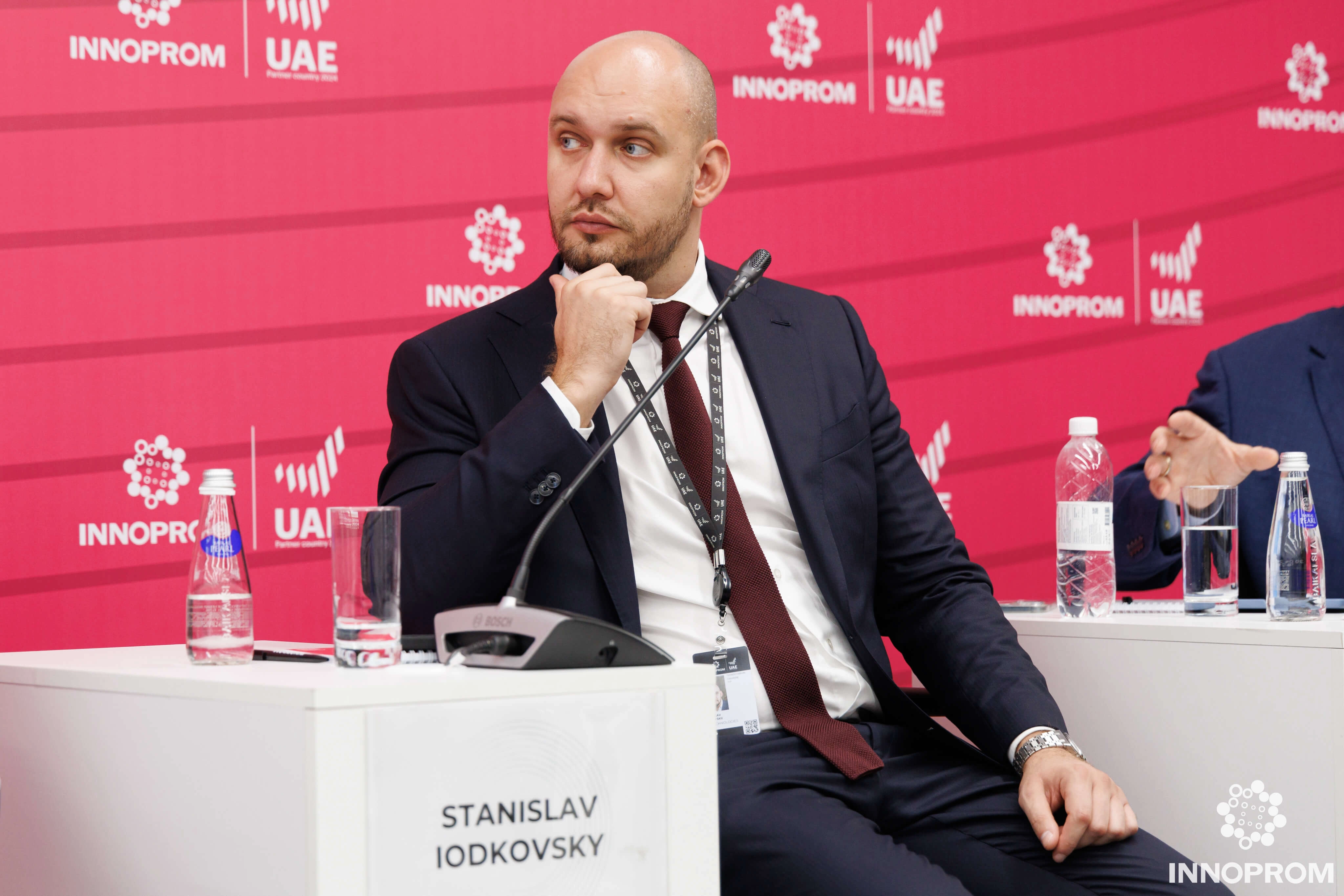 Станислав Иодковский на площадке выставки ИННОПРОМ 